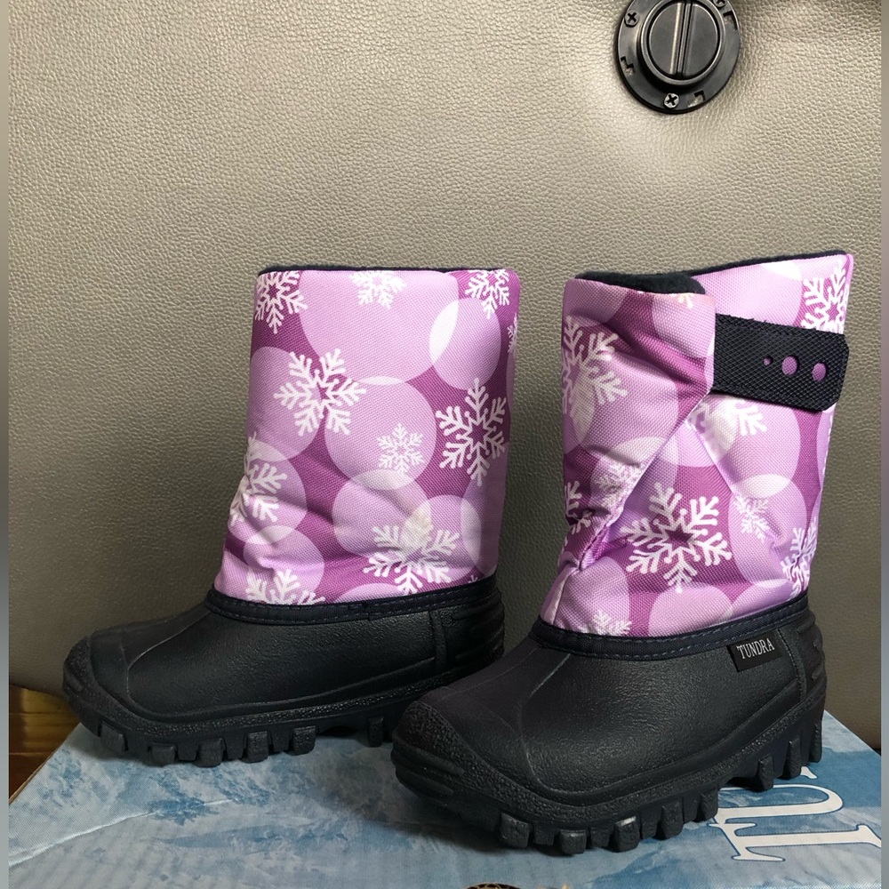Tundra Teddy Pac 4 Snow Boots- toddler size 9